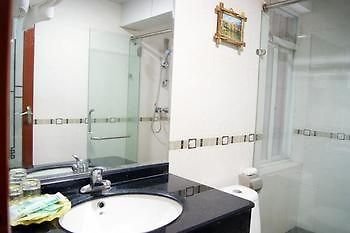 Yueding Fashion Hotel Liuzhou Esterno foto